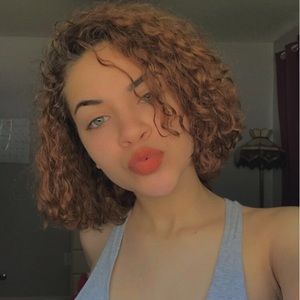 Meet your Posher, Natalia